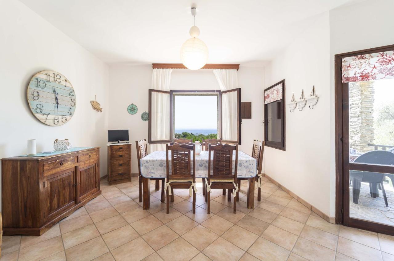 Apartment Sea Front A *